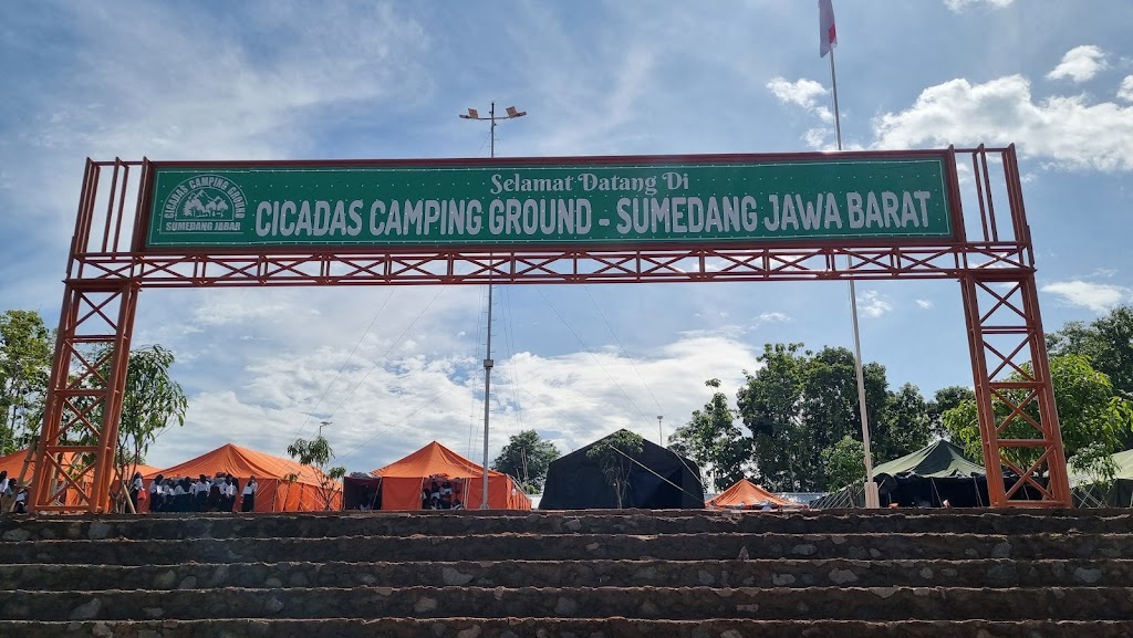 Cicadas Glamping and Camping Ground