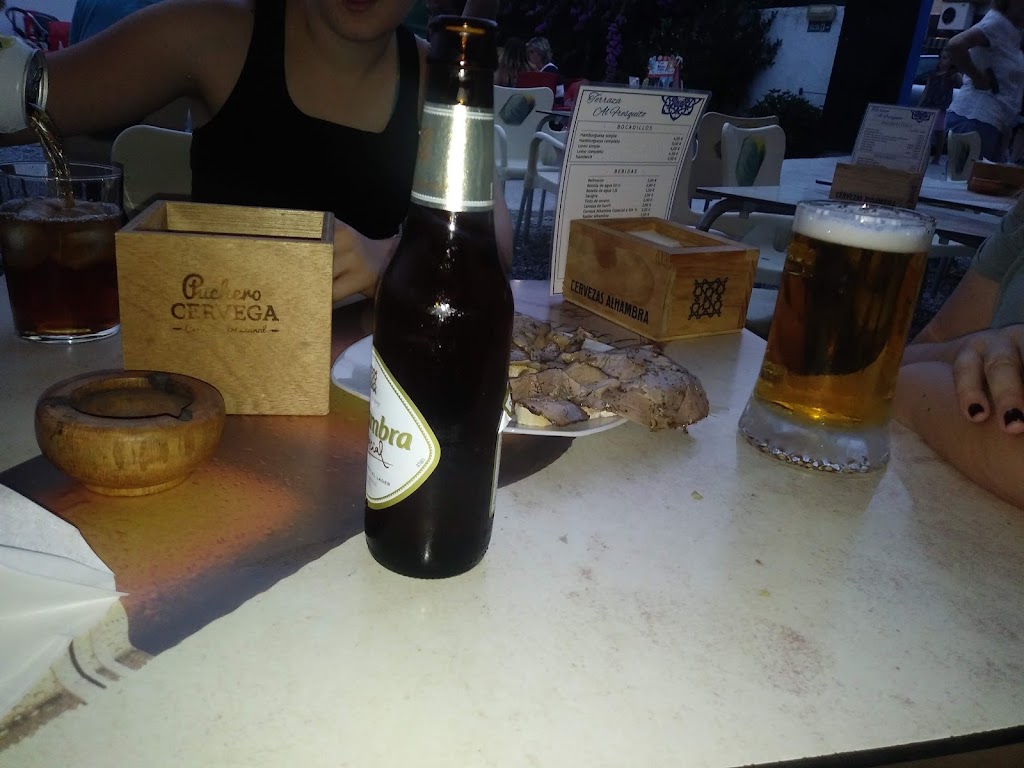 Terraza Al Fresquito — Comida y bebida
