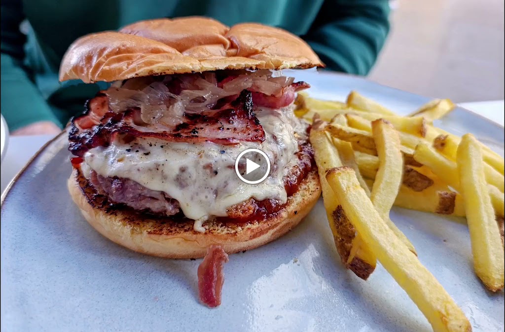 Amura Multibar — Comida y bebida