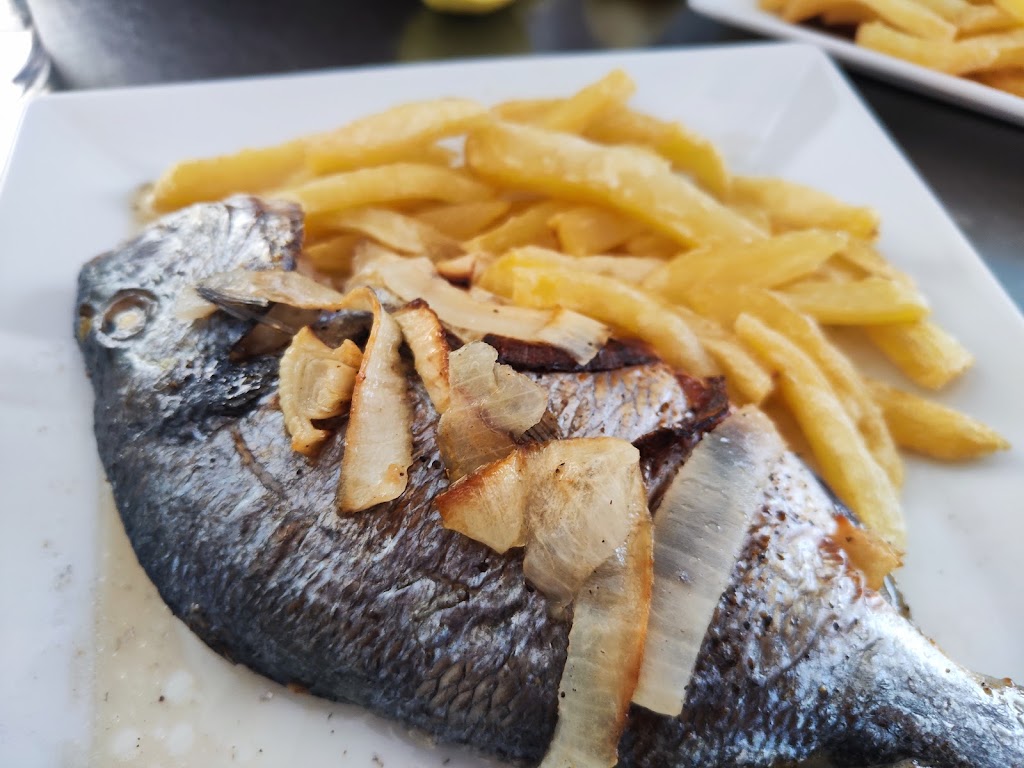 Bar Los Manos — Comida y bebida