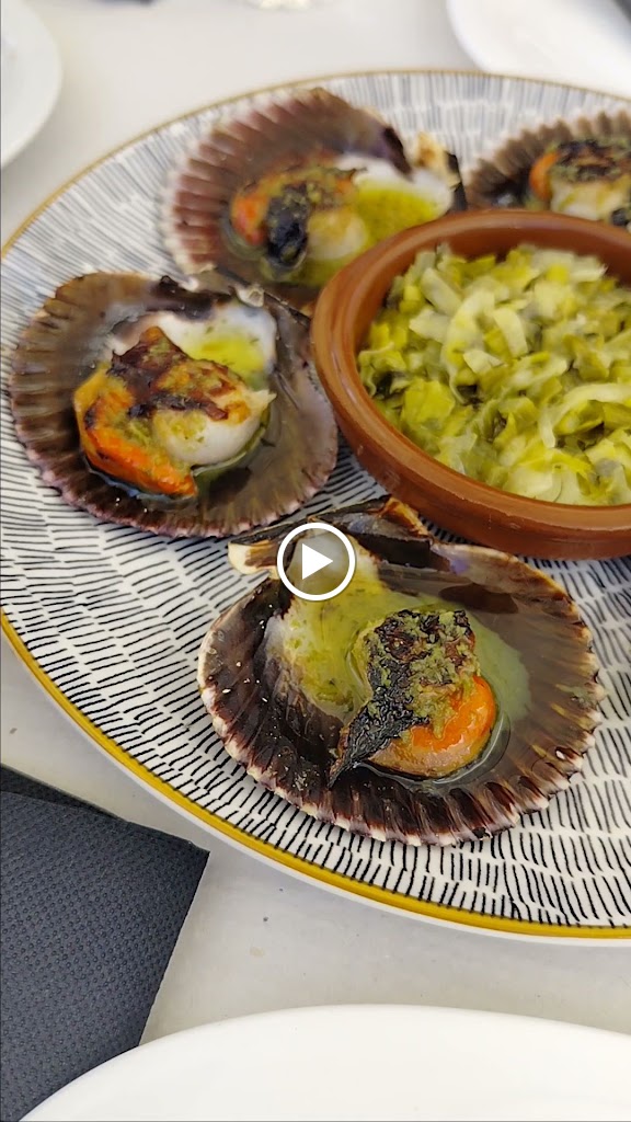 Restaurante La Reina — Videos