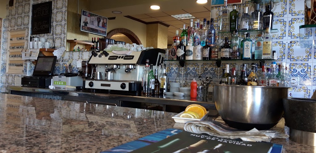 Bar Restaurante Colors — Ambiente