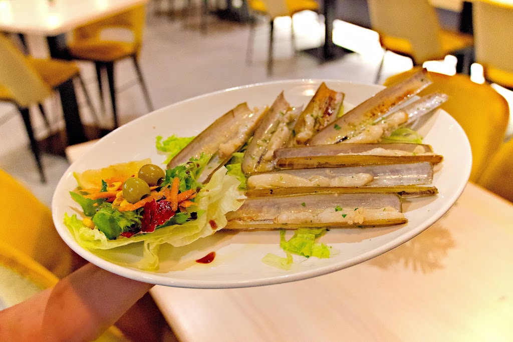 Cerveceria La Estrella del Charco — Comida y bebida