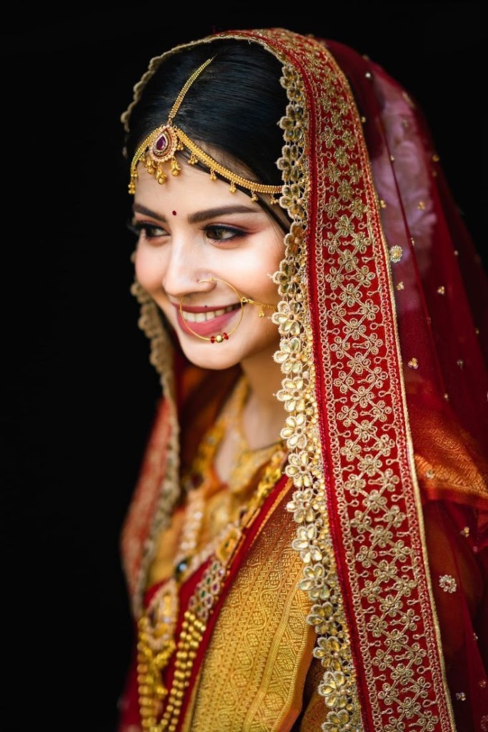 Hola Best Beauty Parlor Parlor Home Services Only For Ladies Hair Beauty And Make Up Bridal Services Nellore