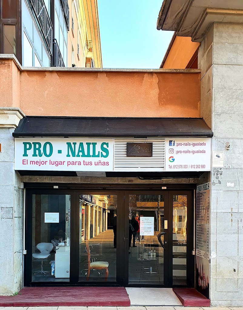 Pro-Nails — Exterior