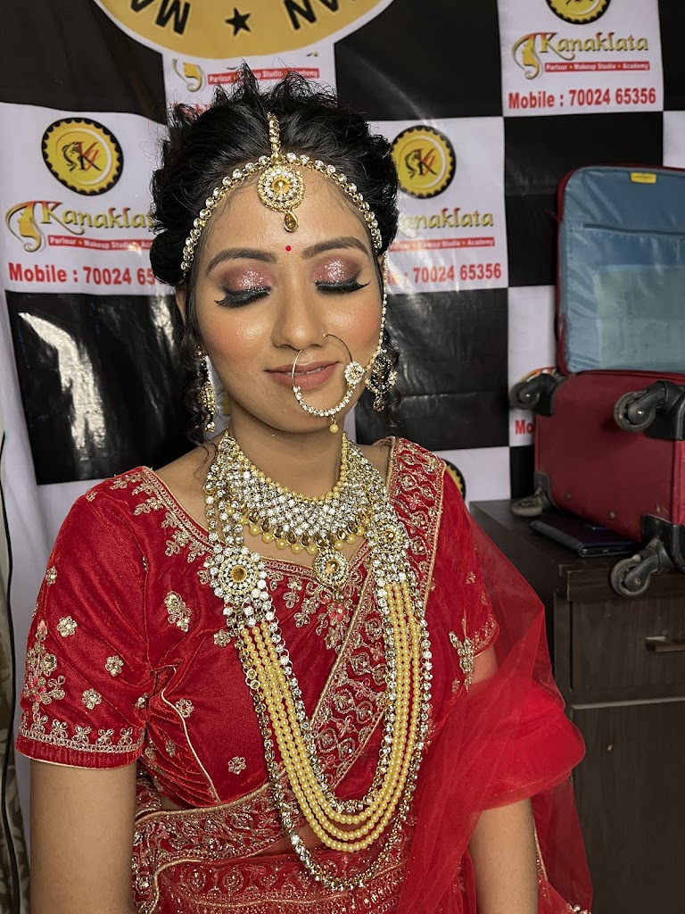 Kanaklata Parlour And Make Up Academy