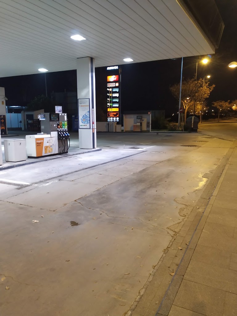 Estacion de Servicio Repsol — Surtidor de combustible