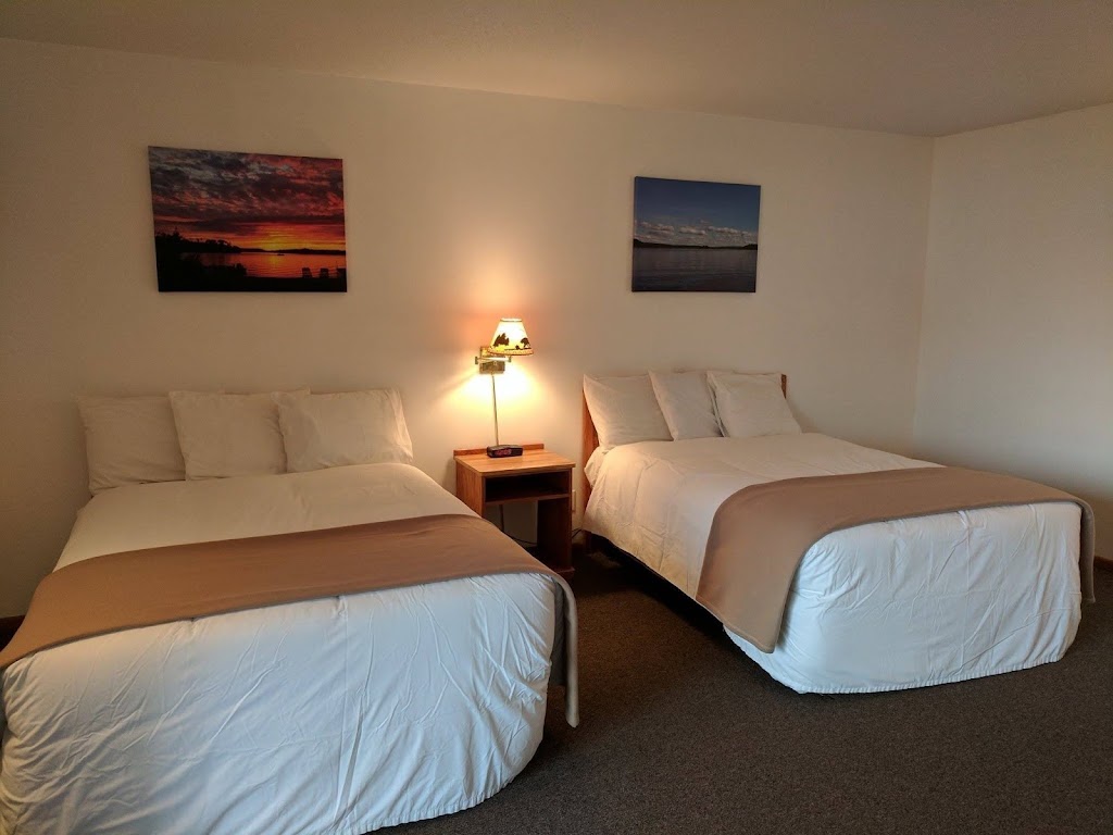  Deerfoot Lodge & Resort