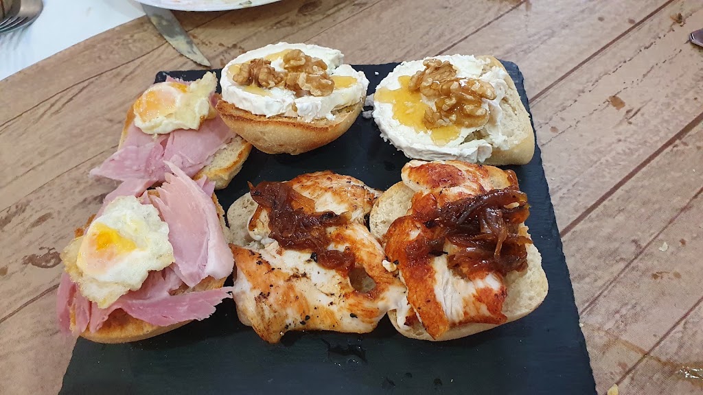 Bar Restaurante Lami — Comida y bebida