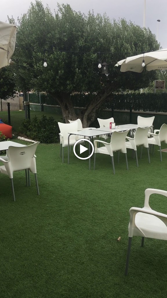 Restaurante El Garrofer de la pena — Ambiente