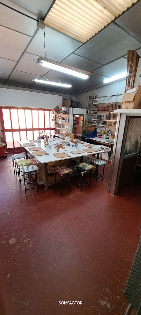 Asociacion Artesanos Ceramistas Villa de Mostoles — Del propietario