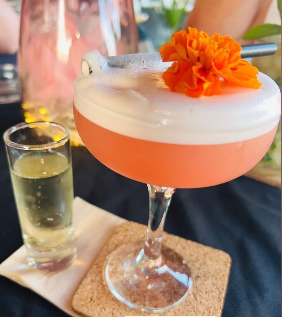 Vibe Cocktail Bar — Del propietario