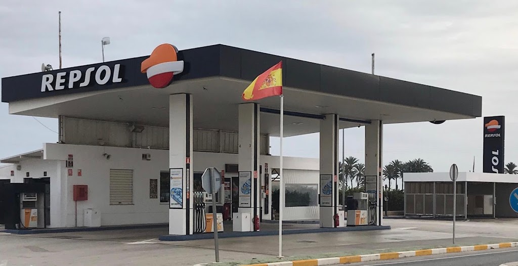 Gasolinera La Hoya - REPSOL — Surtidor de combustible