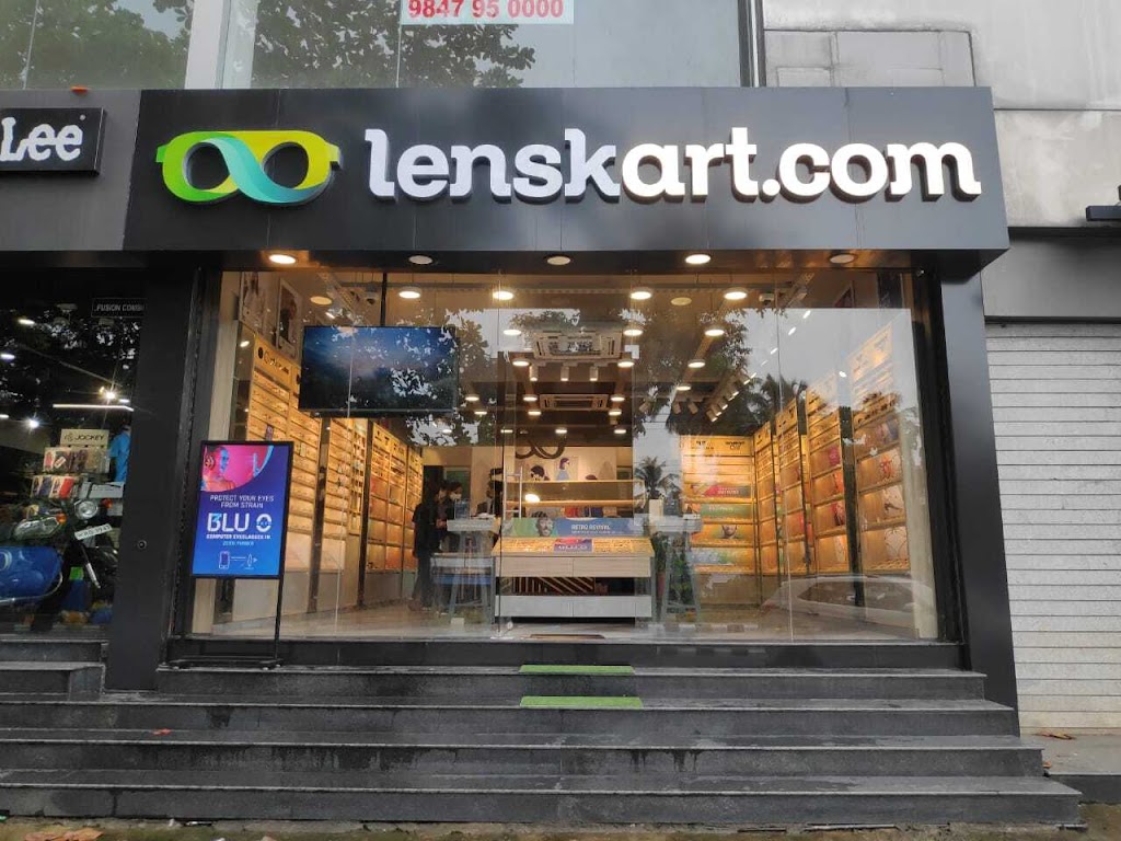 Lenskart Com At Karaparamba Calicut