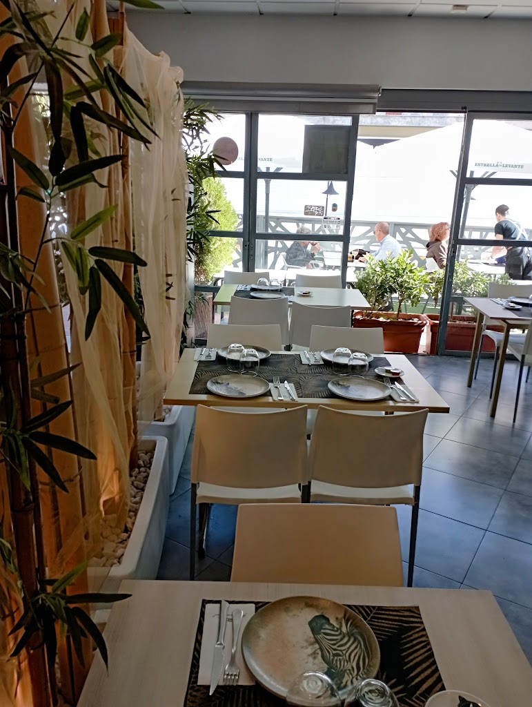 Restaurante Internacional — Ambiente
