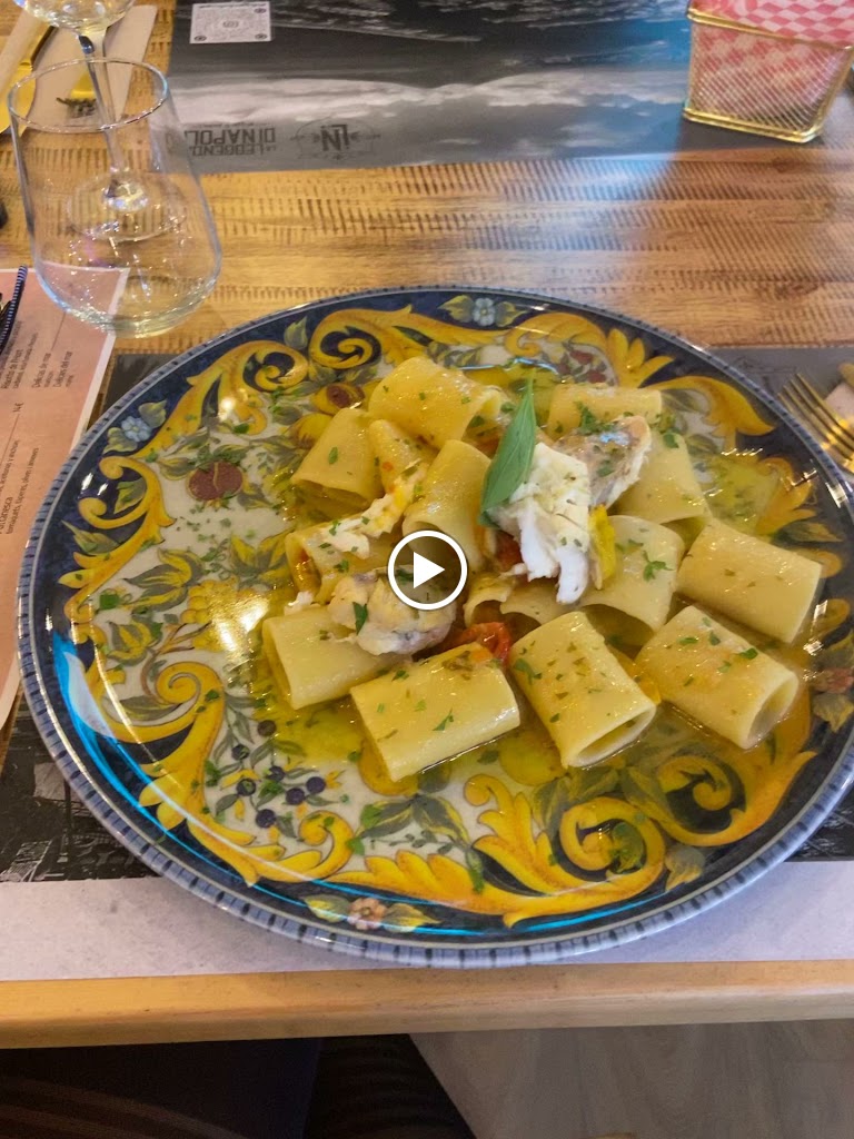 La Leggenda di Napoli — Videos