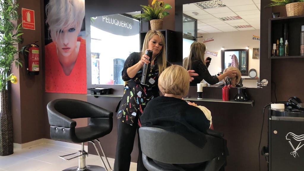 Arias Peluqueros (peluqueria, estetica y barberia) — Peinado