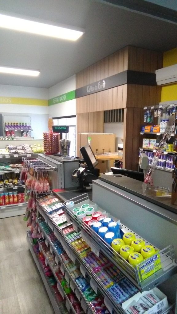 CEPSA - Castejon del Puente — Interior