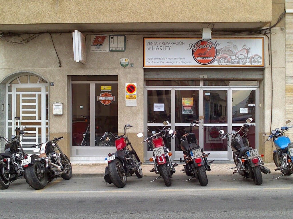 LIFESTYLE CHOPPERS (Especialista en Harley Davidson)