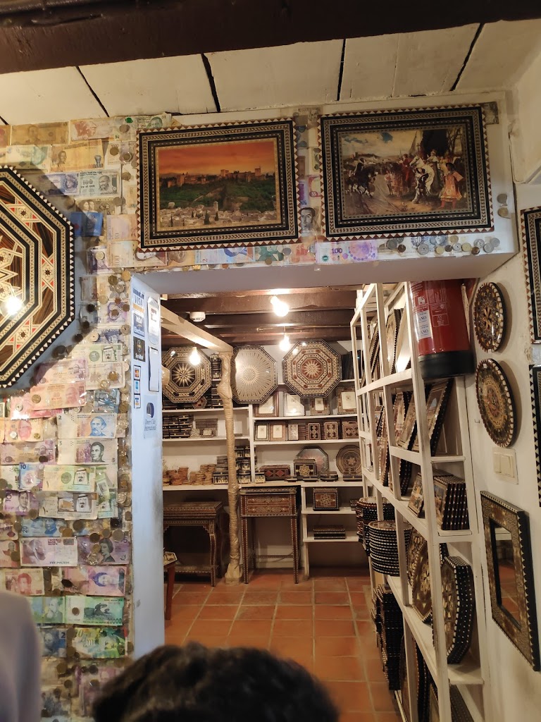 Laguna Taller de Taracea