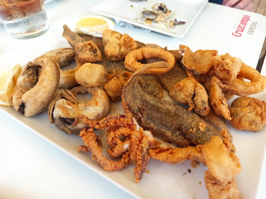Bar 6'40 Los Monteros — Comida y bebida