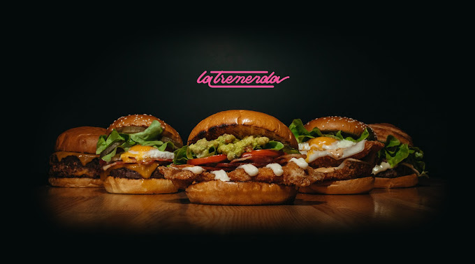 La Tremenda — Comida y bebida