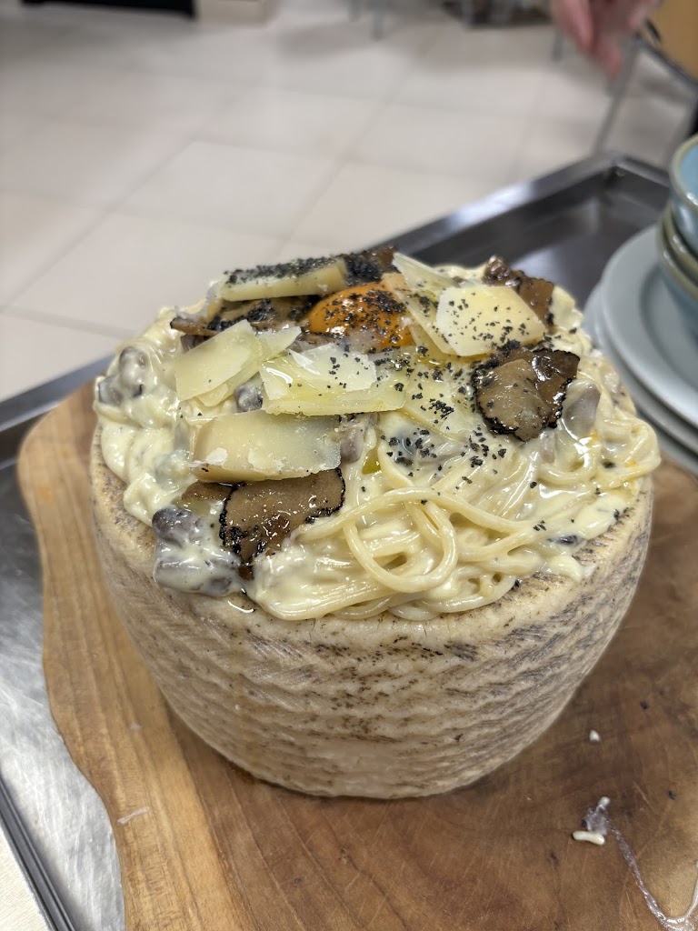 Restaurante Villa — Comida y bebida