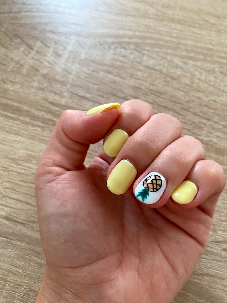 Centro de Belleza Johana Puerto — Manicura