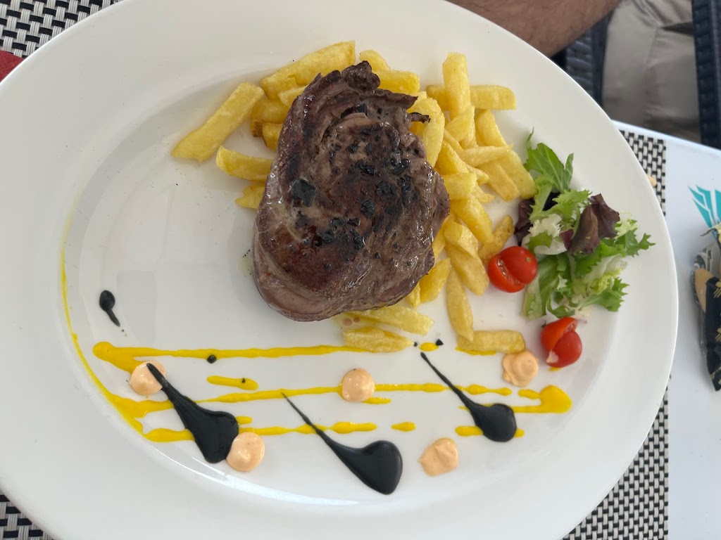 Restaurante La Terraza de Puerto Sherry — Comida y bebida