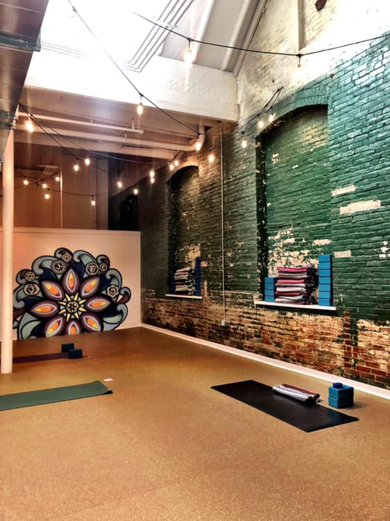  The Valley Om: Yoga and Bodywork