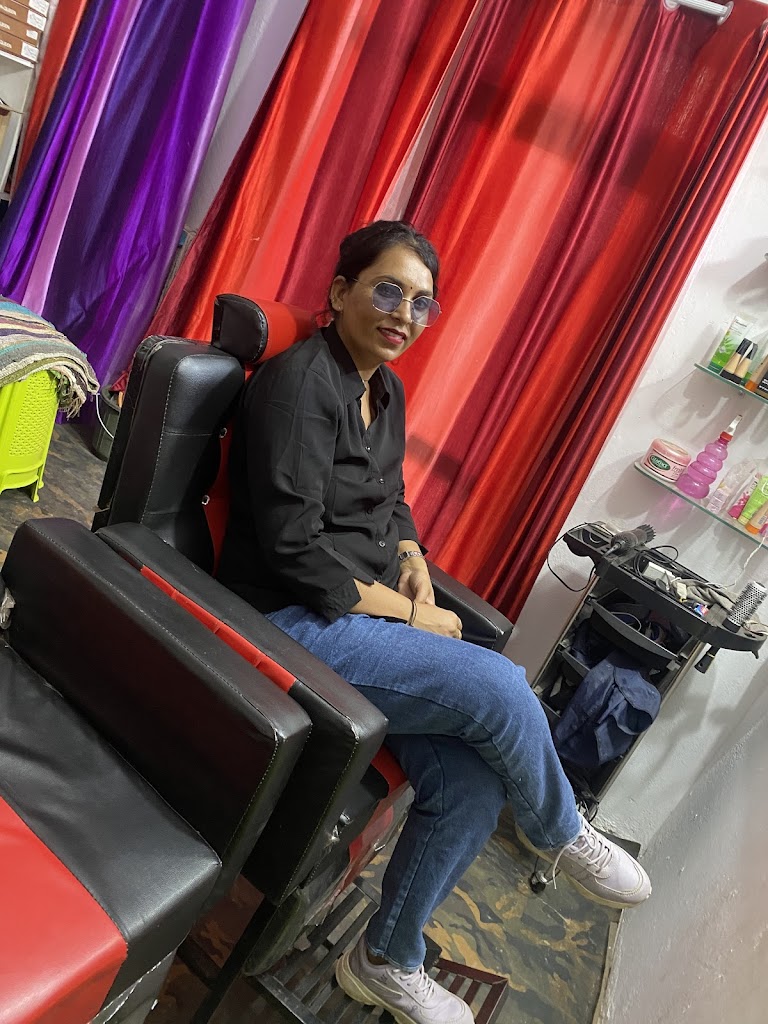 Yashu Beauty Parlour