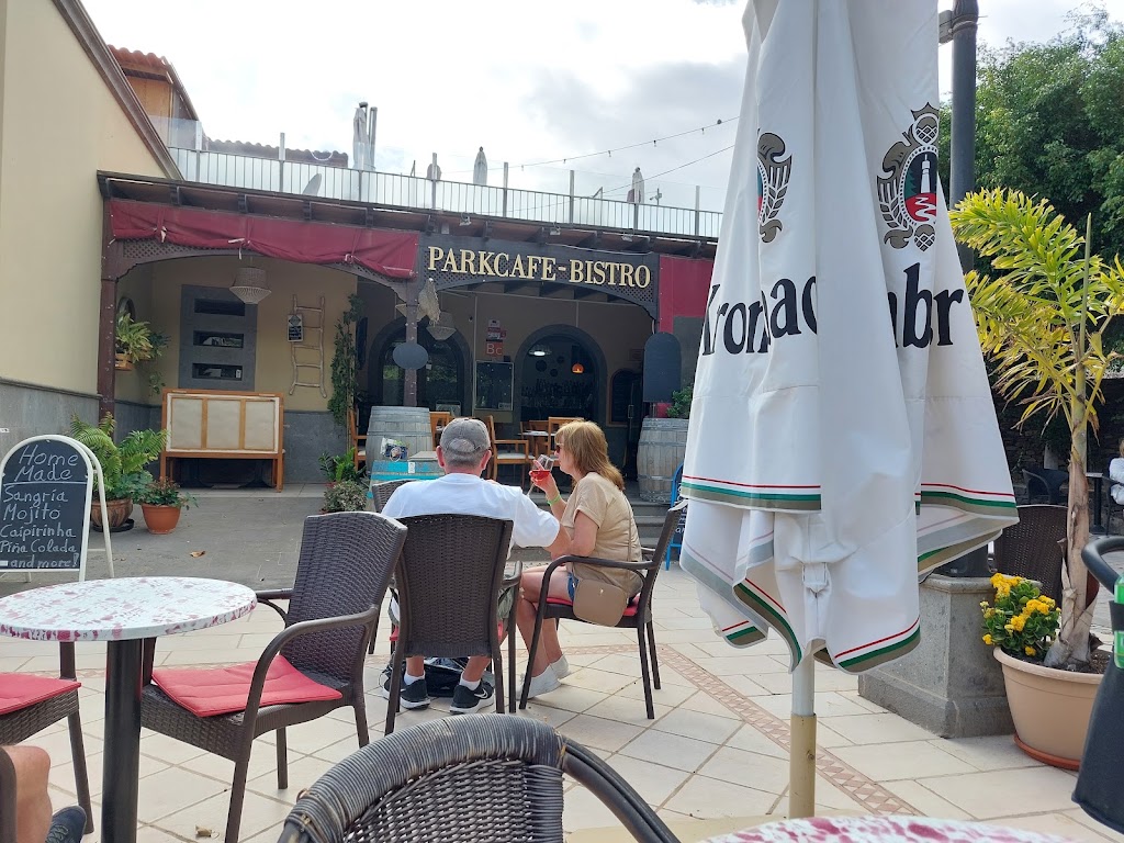 Parkcafe-Bistro — Ambiente