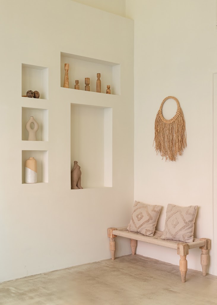 Pole Pole | Slow Down & Massage