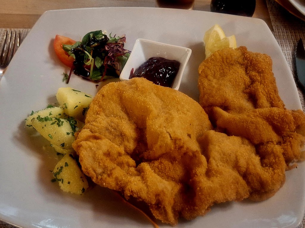 Restaurante OLA — Wiener Schnitzel