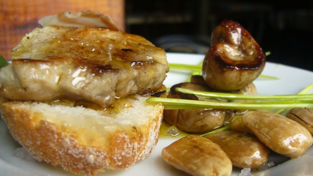 Imperial casa Manolete — Comida y bebida