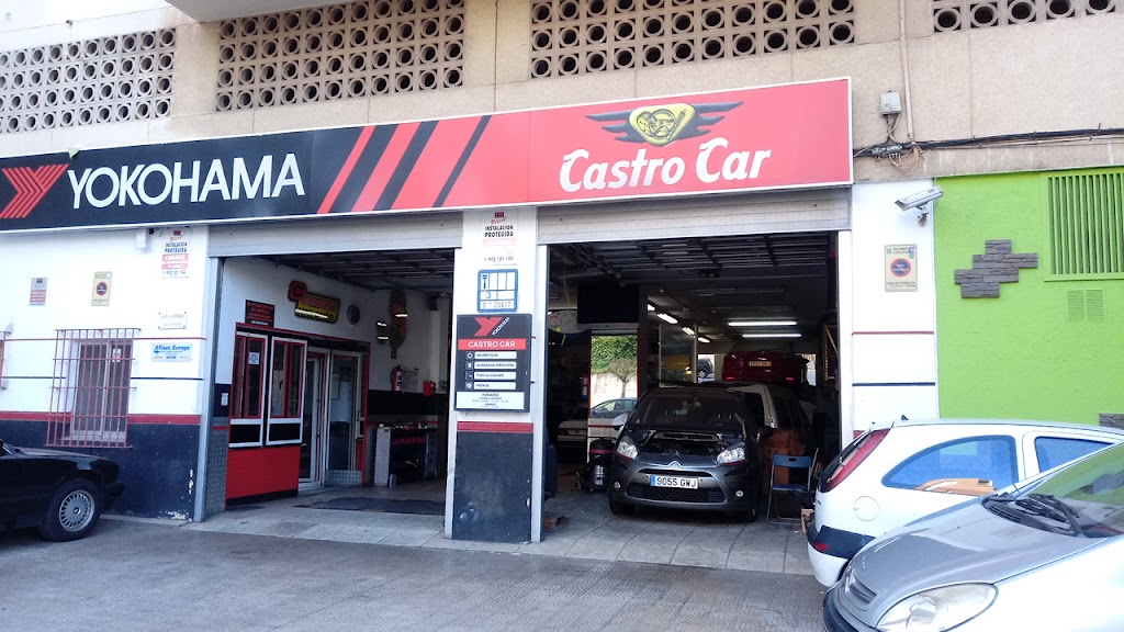 Castro Car — Exterior