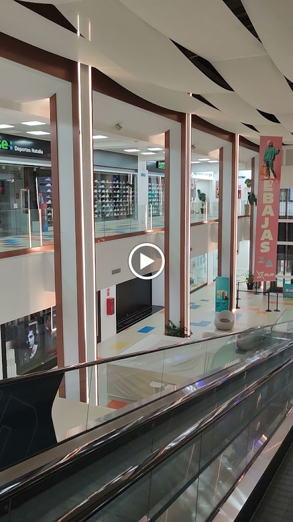 X-Sur Centro Comercial — Interior