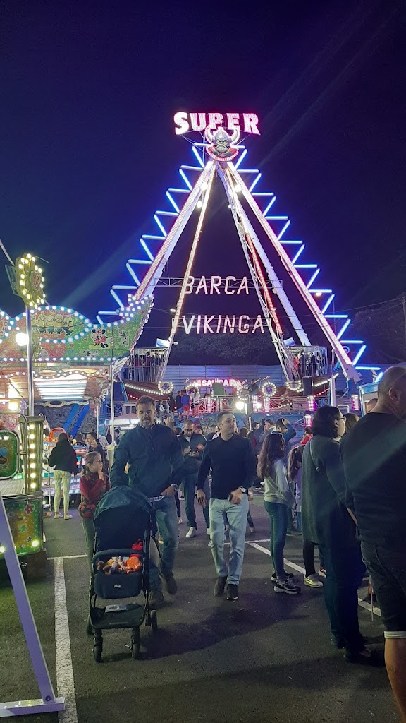 Av Pintor Felo Monzon, 44 Parking