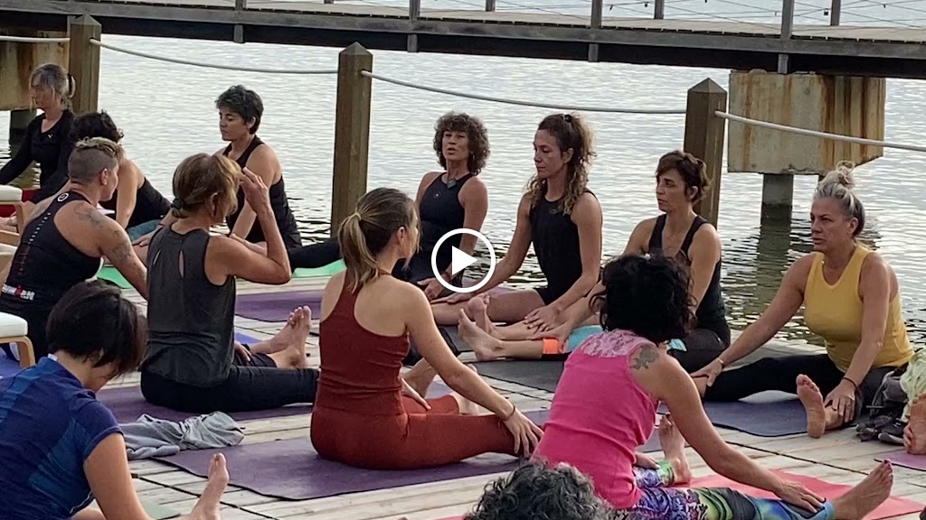 Centro de Yoga Actos y Palabras — Videos