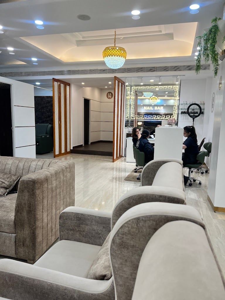 Highlights Salon Best Salon In Panchkula Best Balayage