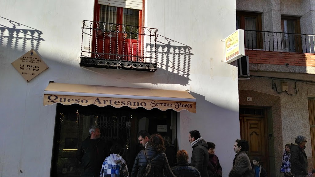 Queso Artesano Serrano Flores.
