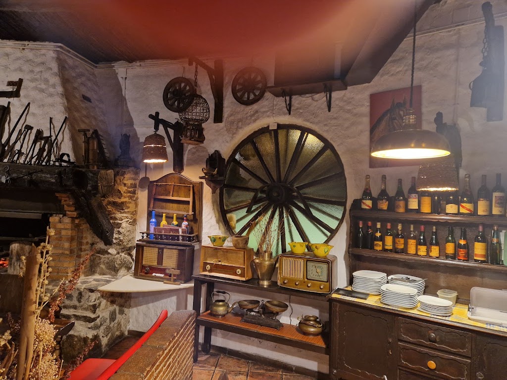 Restaurant El Rancho — Ambiente