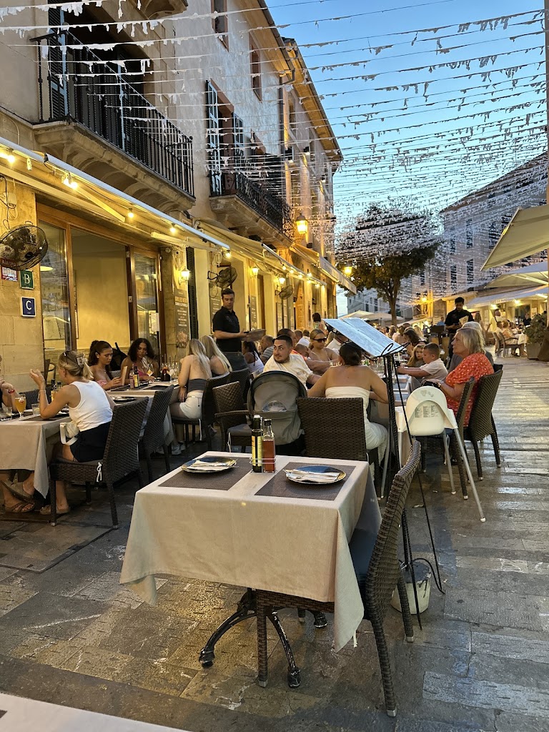 Sombrero - Restaurante Espanol