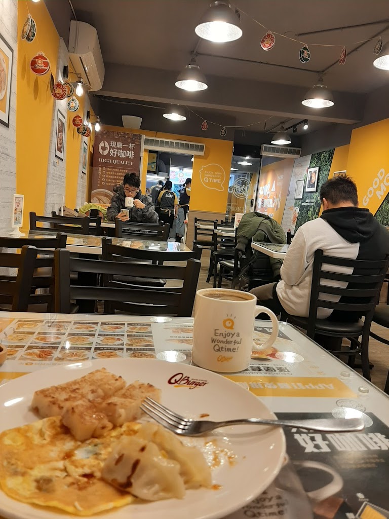 Q Burger 文山萬隆店 的照片