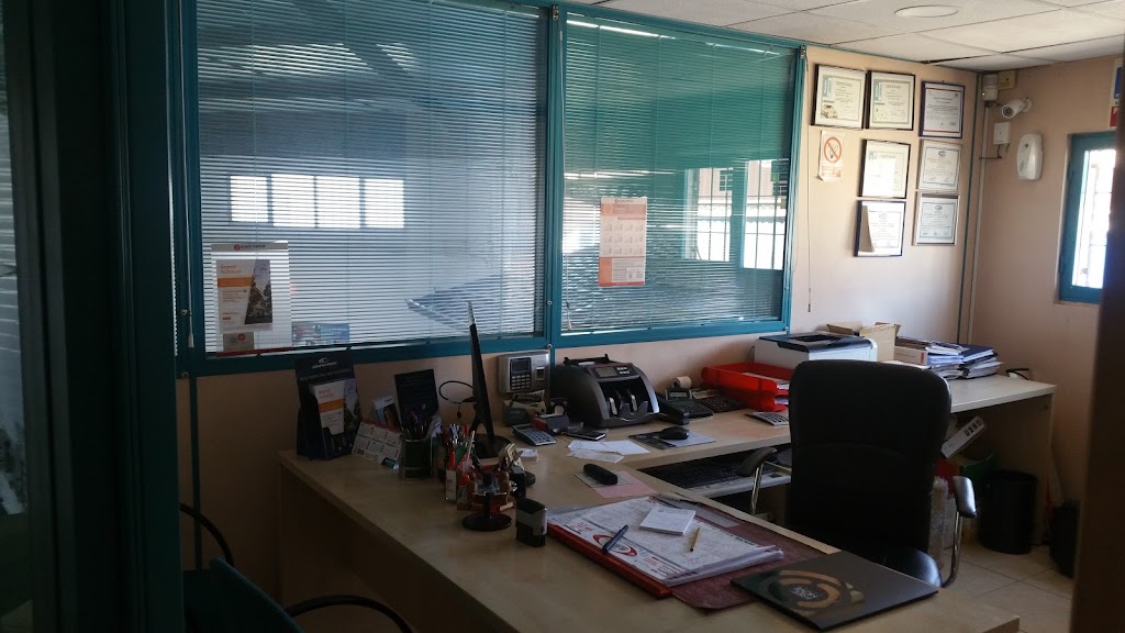 Taller Mecanico AUTODAYENA — Interior
