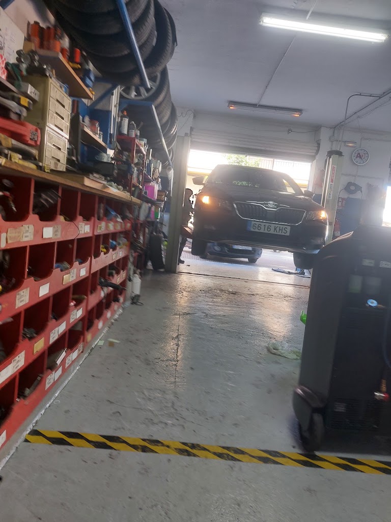Car service AutoBlue Mecanica en general — Del propietario