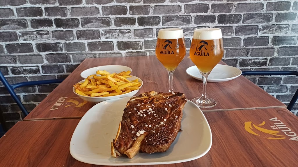 El Pato Maralgo — Comida y bebida