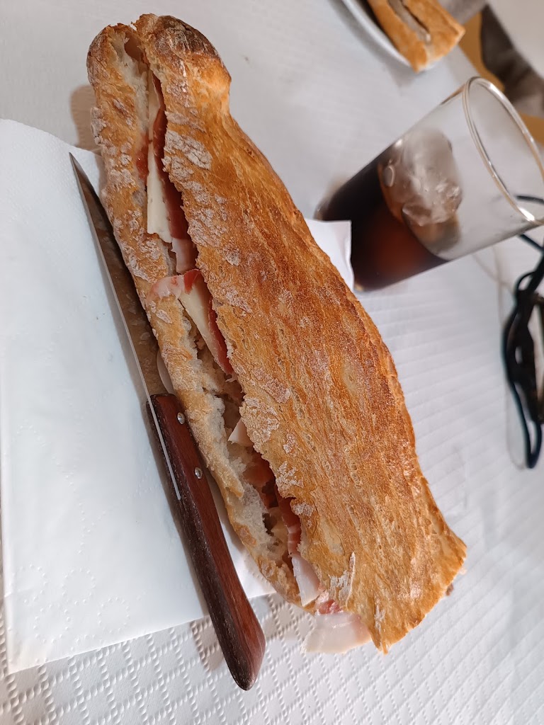 Bar Las Eras — Comida y bebida