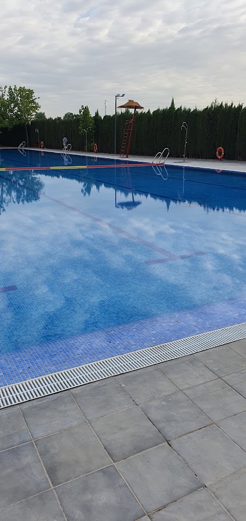 Piscina Maracena Municipal — Piscina