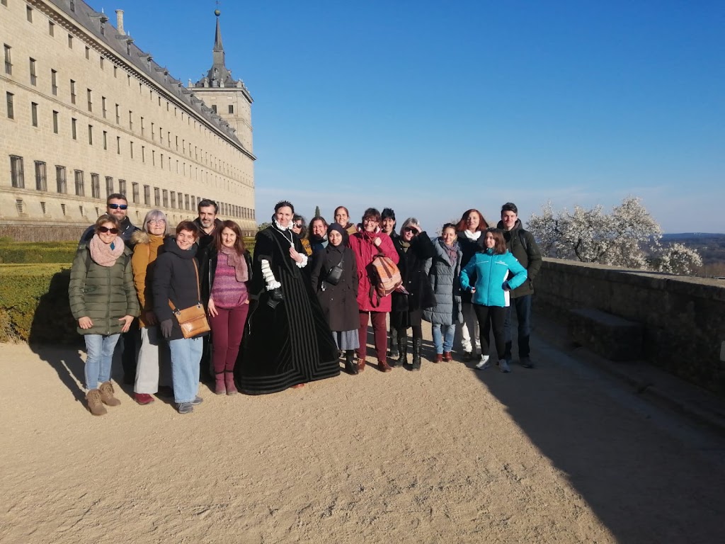 Escuela Oficial de Idiomas de San Lorenzo del Escorial — Del propietario